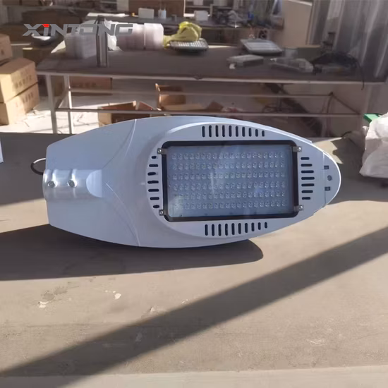 IP66 정원 Xintong 판지 상자 14lm/W 저렴한 가격의 태양열 LED 가로등